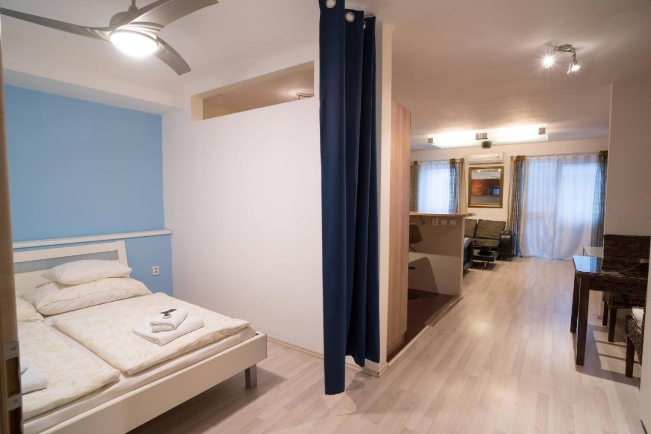 Apartment Vodni With Parking Brno Exterior foto