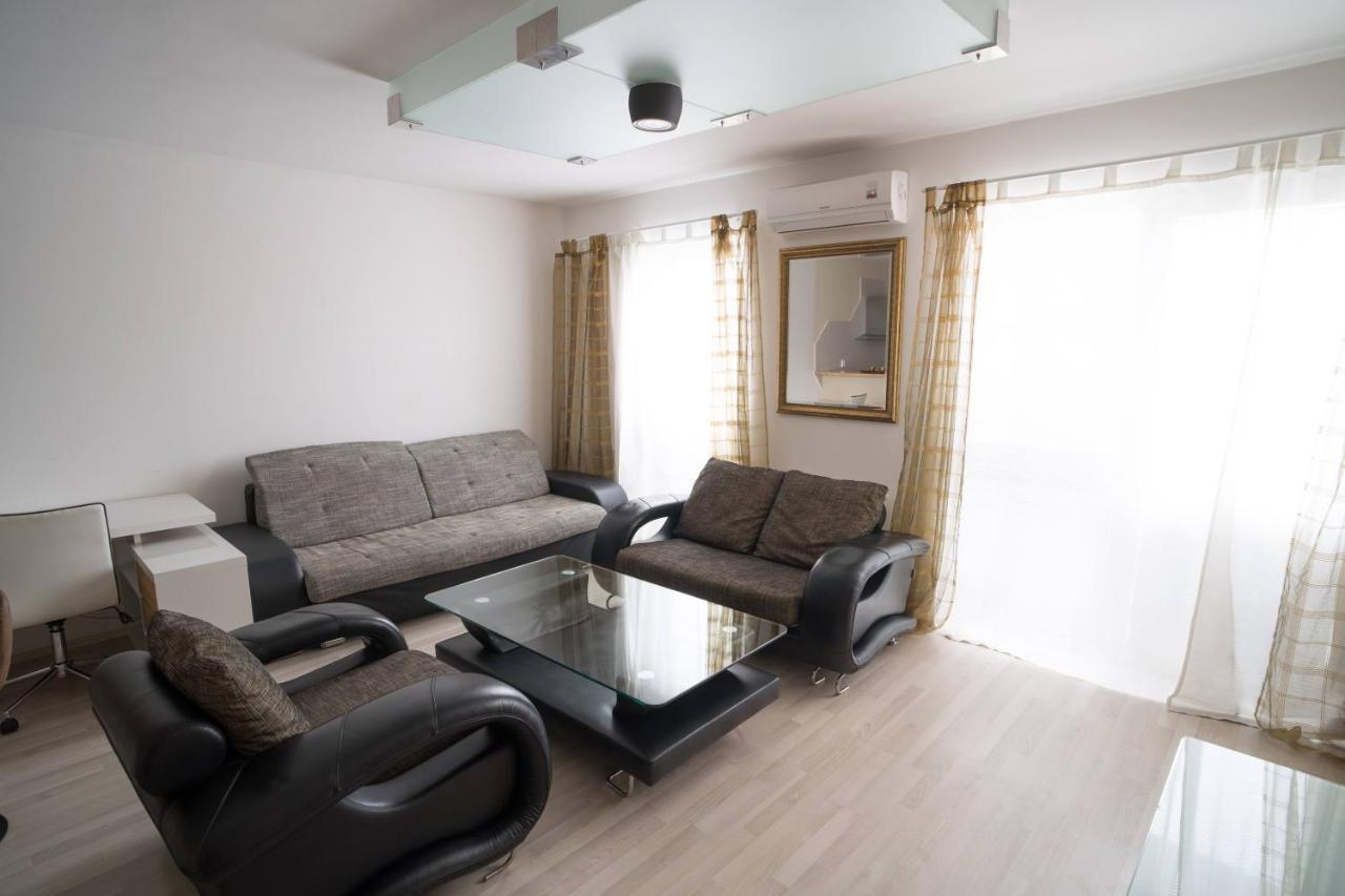 Apartment Vodni With Parking Brno Exterior foto