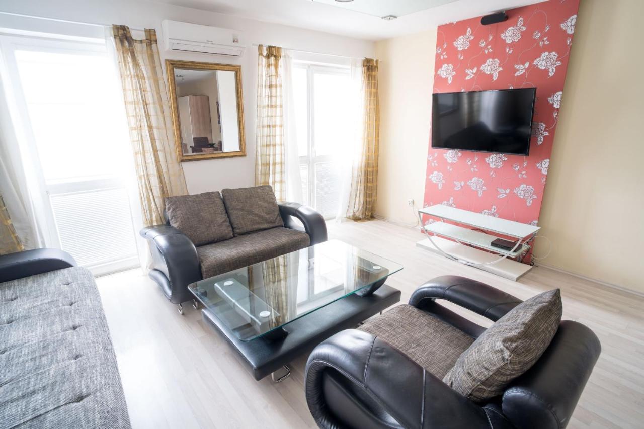 Apartment Vodni With Parking Brno Exterior foto